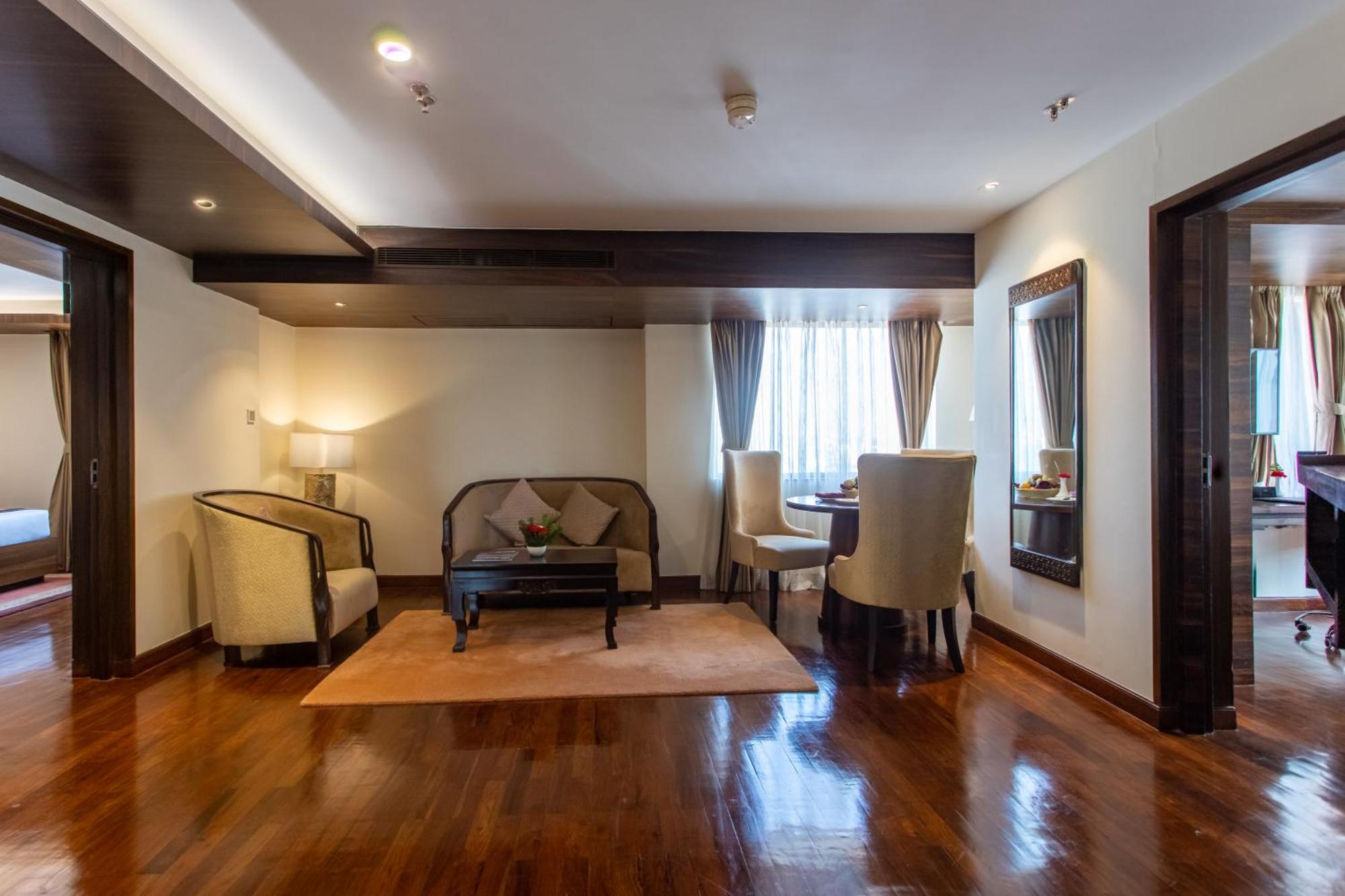 Ramada By Wyndham Kathmandu Dhumbarahi Catmandu Exterior foto