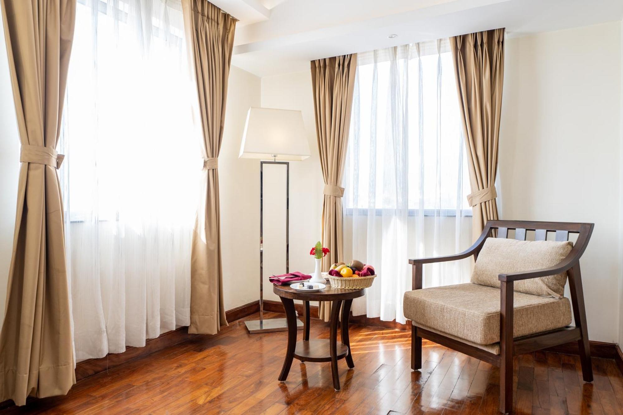 Ramada By Wyndham Kathmandu Dhumbarahi Catmandu Exterior foto